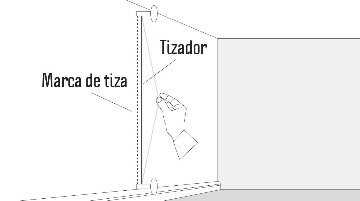 Cuando ya hayas calculado el nivel del muro, utiliza el tizador para trazar una línea recta en el muro