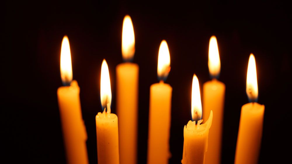 ¿Cómo hacer un candelabro de fierro?