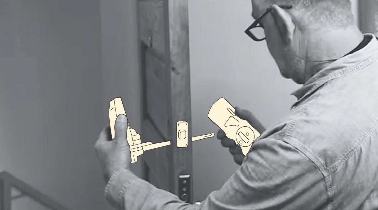 como instalar una cerradura digital - pasar el cable por el agujero