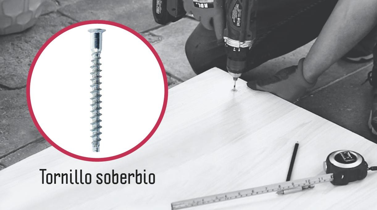 colocar tornillo soberbio para unir la melamina al bastidor