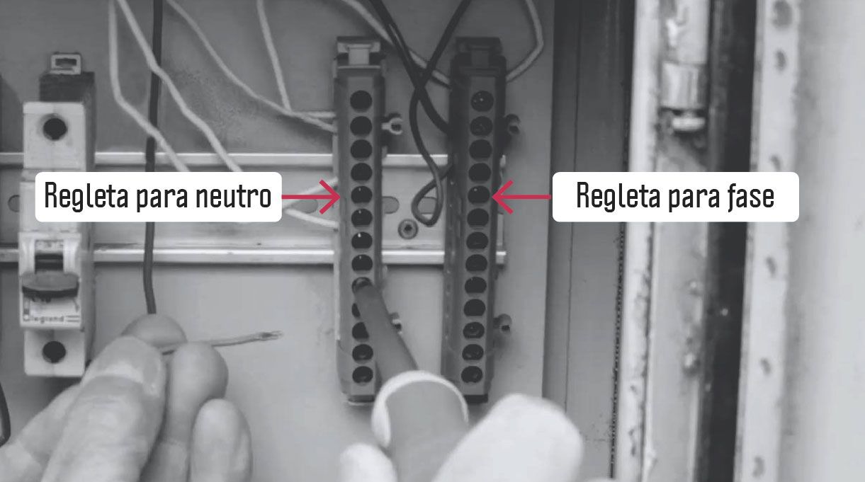 imagen de la regleta para neutro y de la regleta para fase