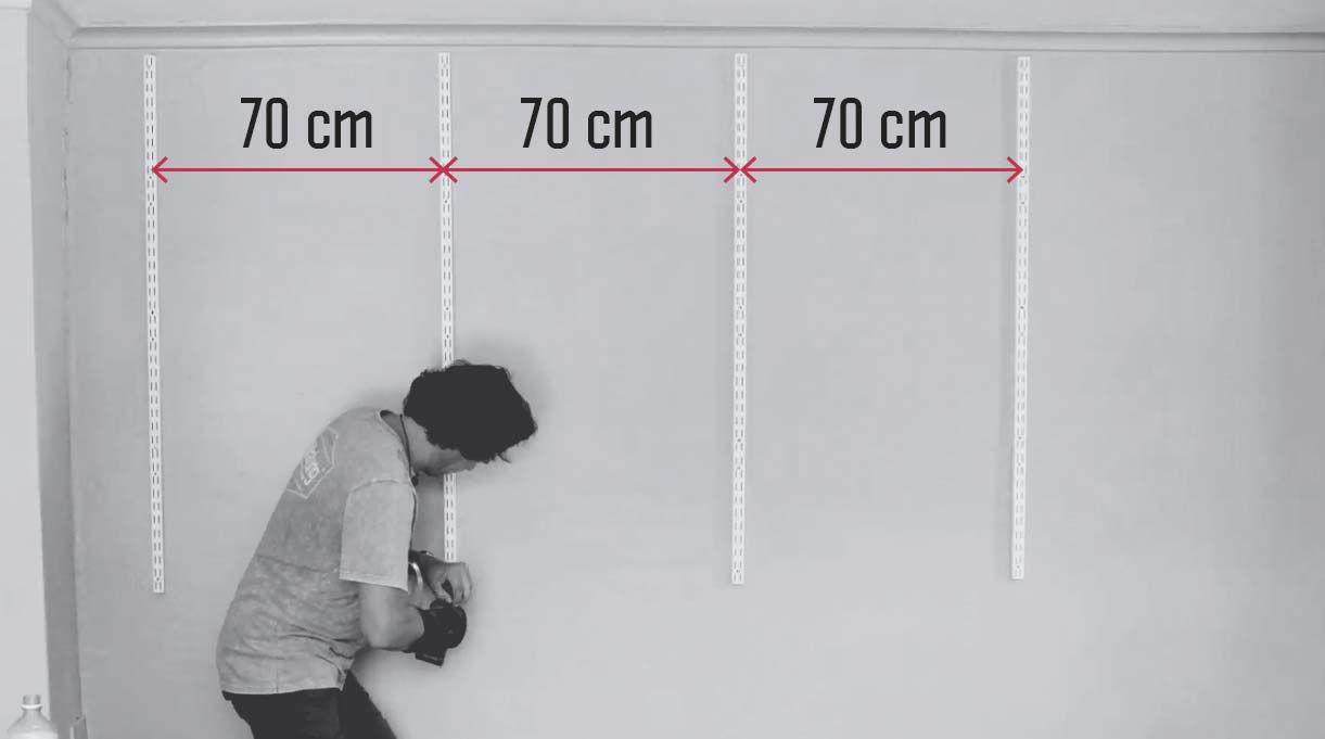 distancia de 70 cm entre los pilares donde irán las repisas