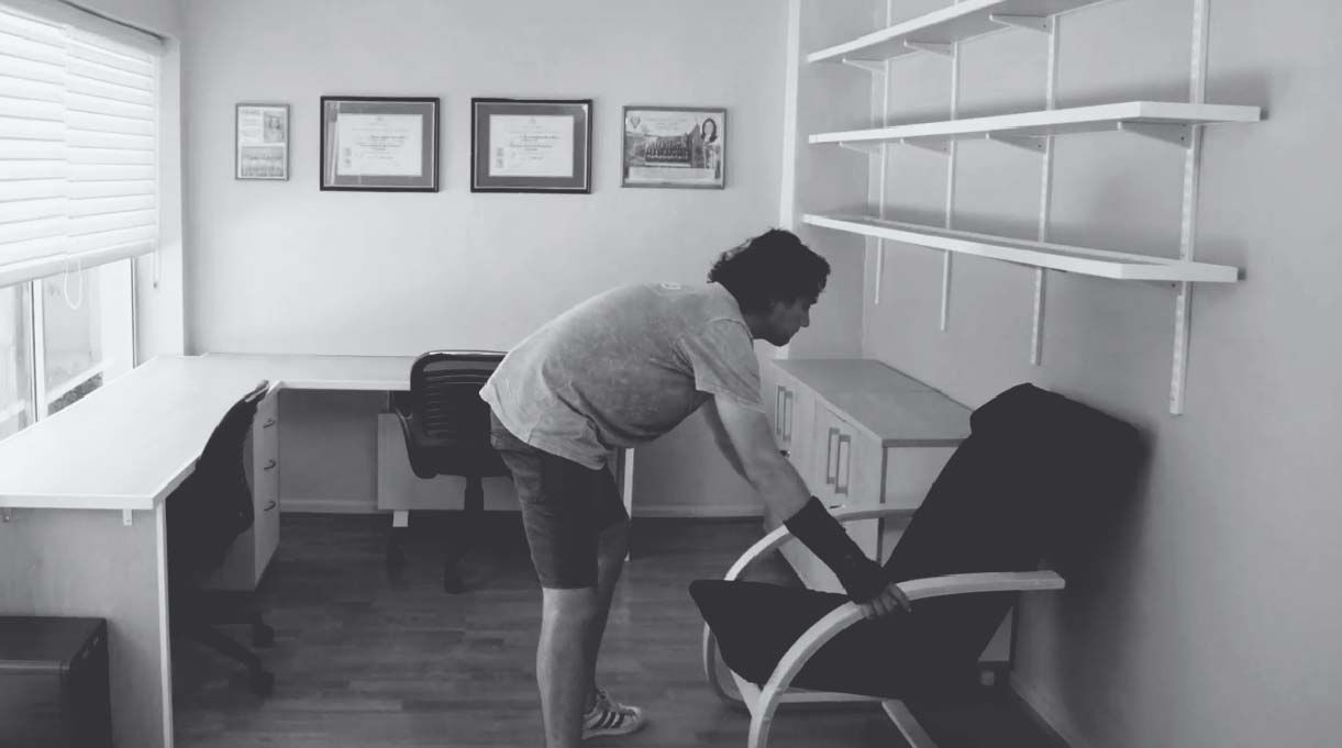 instalar un sillón para descansar en el escritorio home office