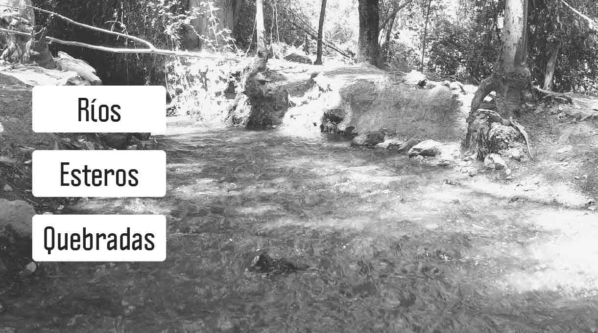 alejarse de ríos, esteros y quebradas ante el peligro de un aluvión