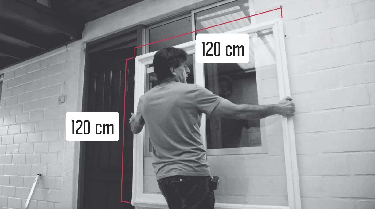 las medidas de la ventana nueva son de 120 x 120 cm