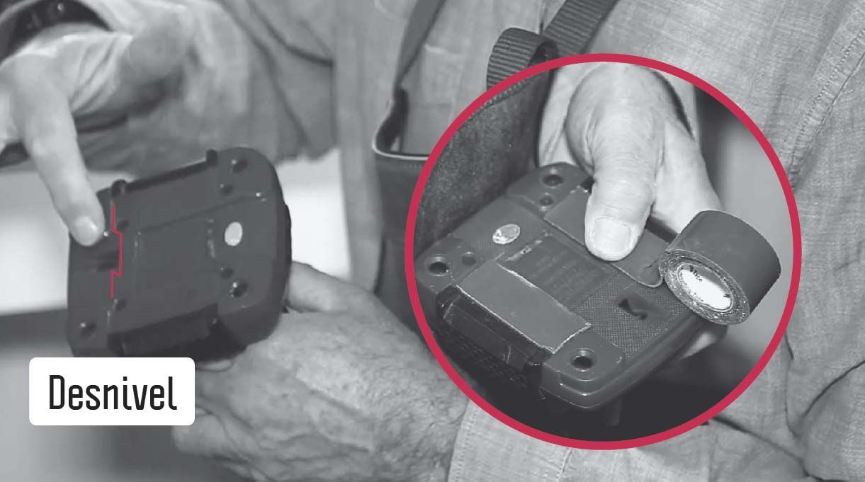 colocar cinta de contacto en la base del joystick para emparejarla