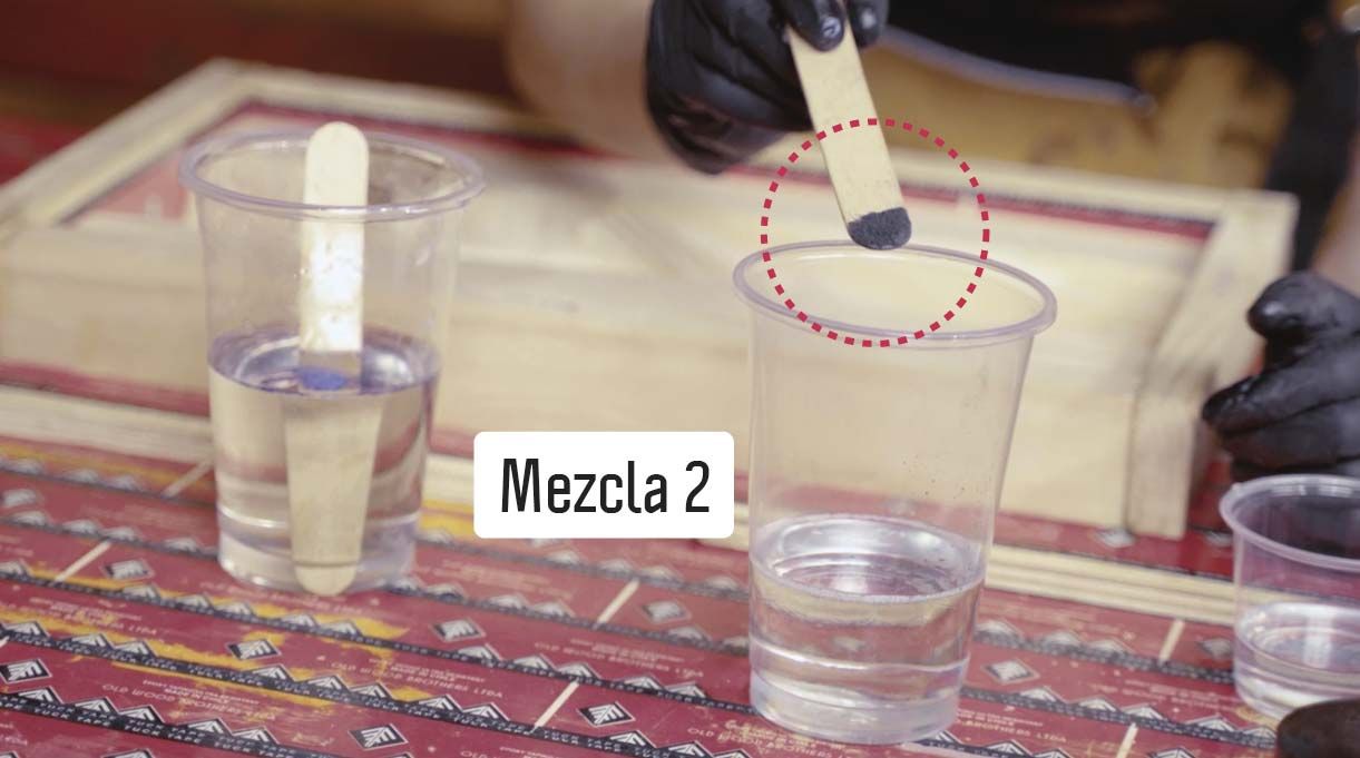 Haz dos mezclas de distintos colores