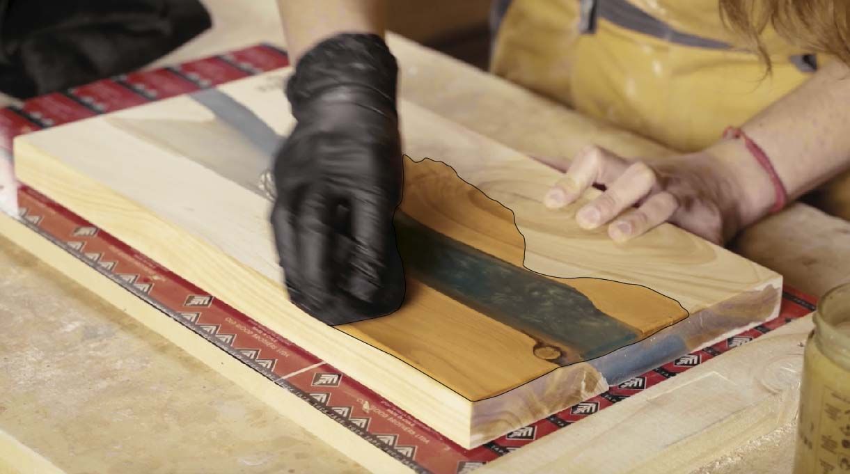 Sellar la tabla de picar con resina con un aceite cera