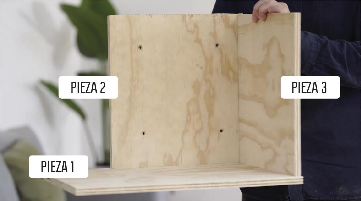 Unión de la pieza 1, pieza 2 y pieza 3 para hacer la repisa escondite