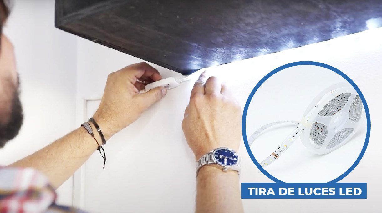 Tira de luces led en la repisa