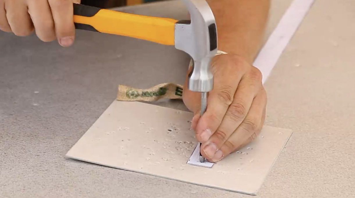 Perforaciones con sacabocado y martillo