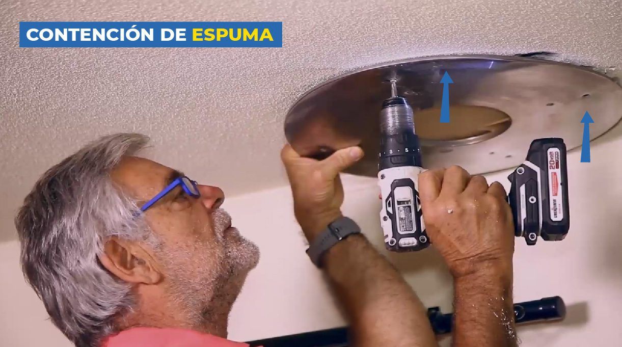 Tapar techo con cartón para contener la espuma