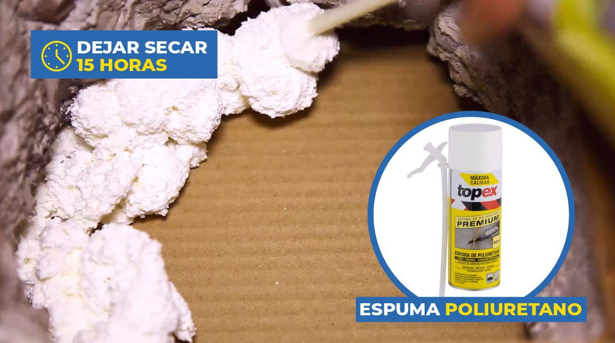 Desparrar espuma de poliuretano  y dejar secar 15 horas