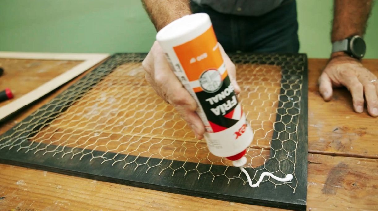 Poner cola fría alrededor del perímetro