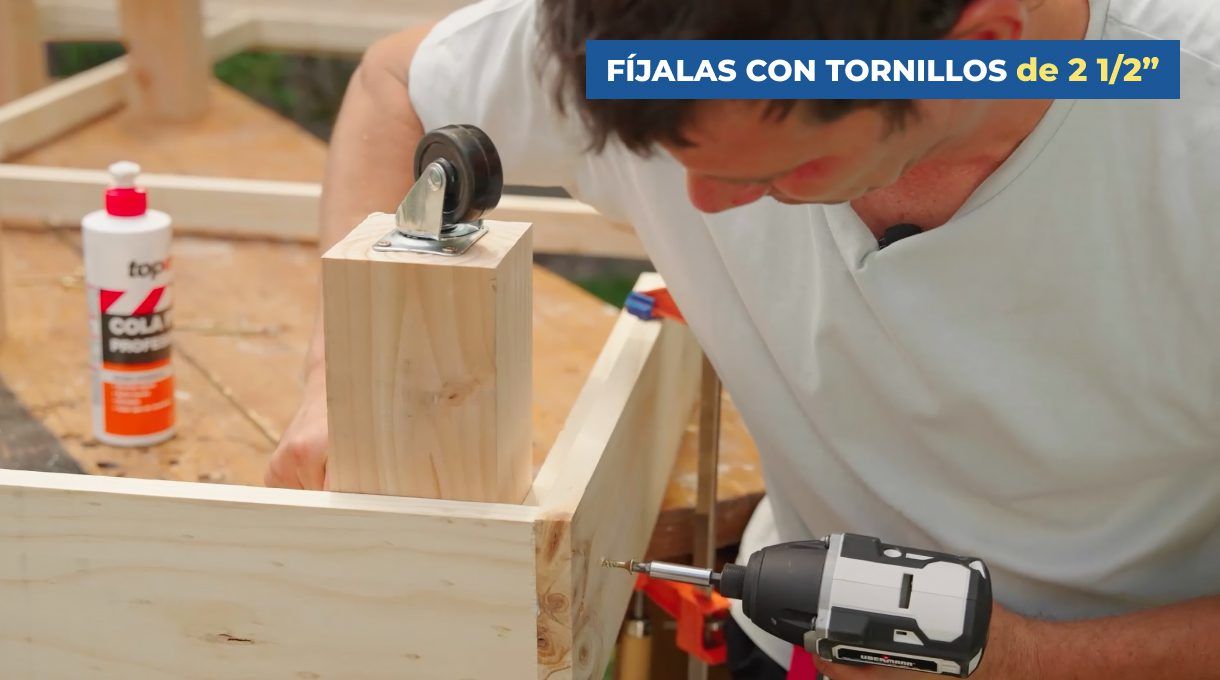 fijar con tornillos