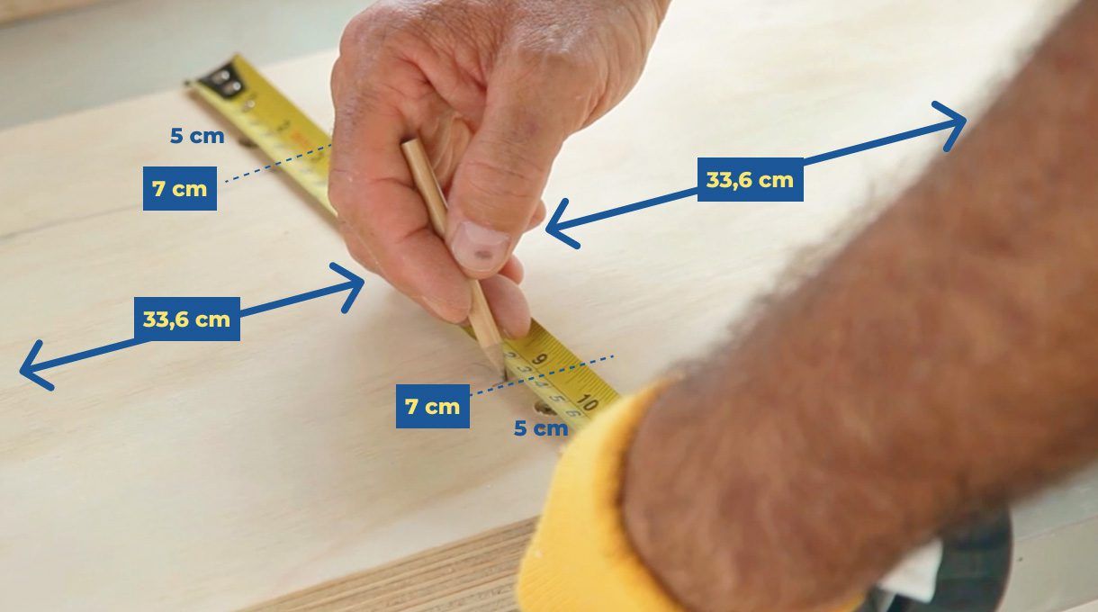 Marca de las perforaciones cuando se topa con un tornillo.