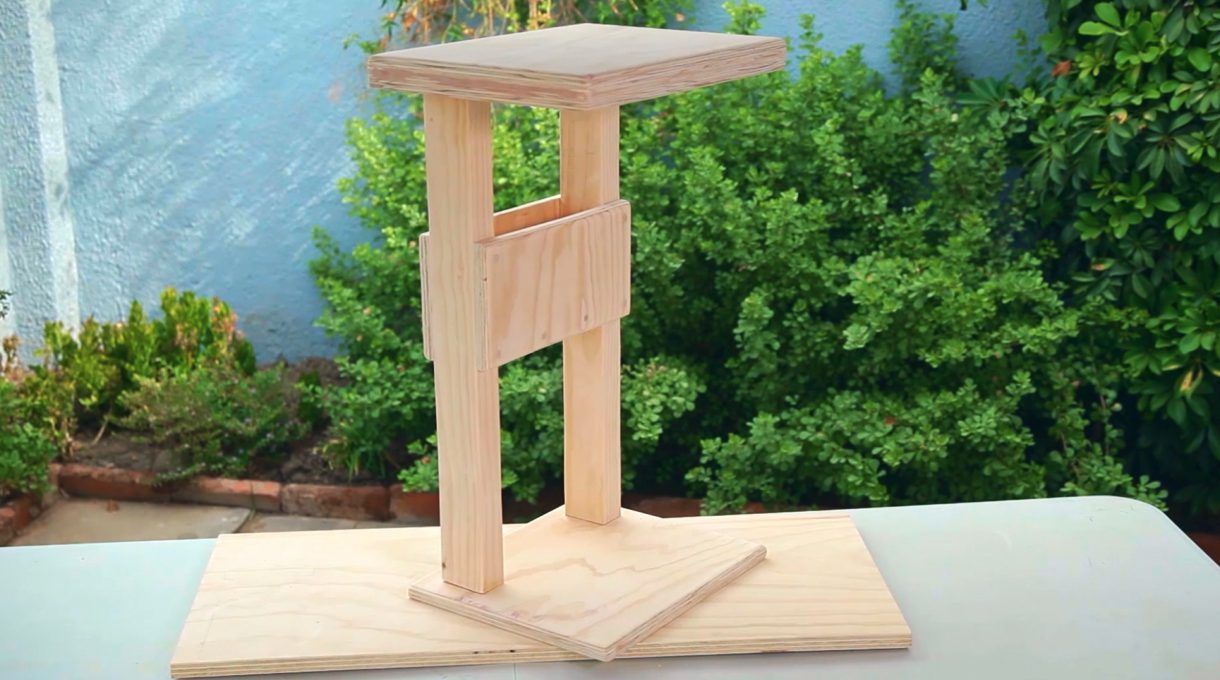 mesa de arrimo terminada y lijada