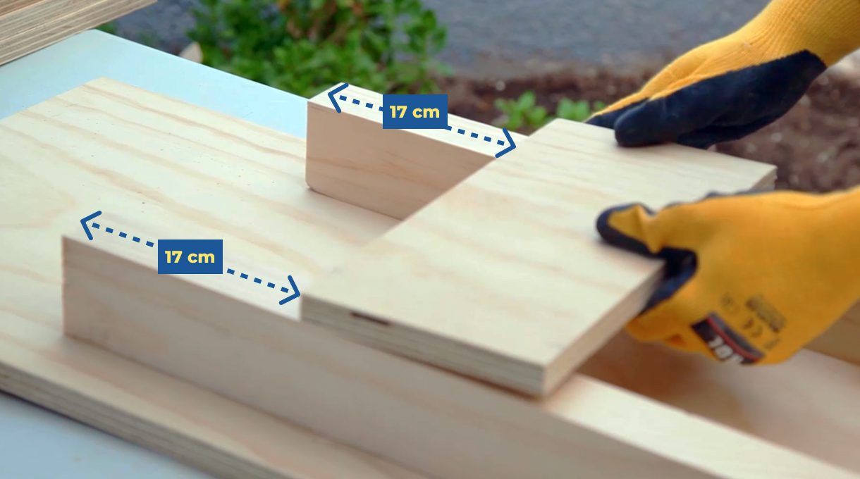 marca a 17 cm las patas y presenta la tabla para el bolsillo