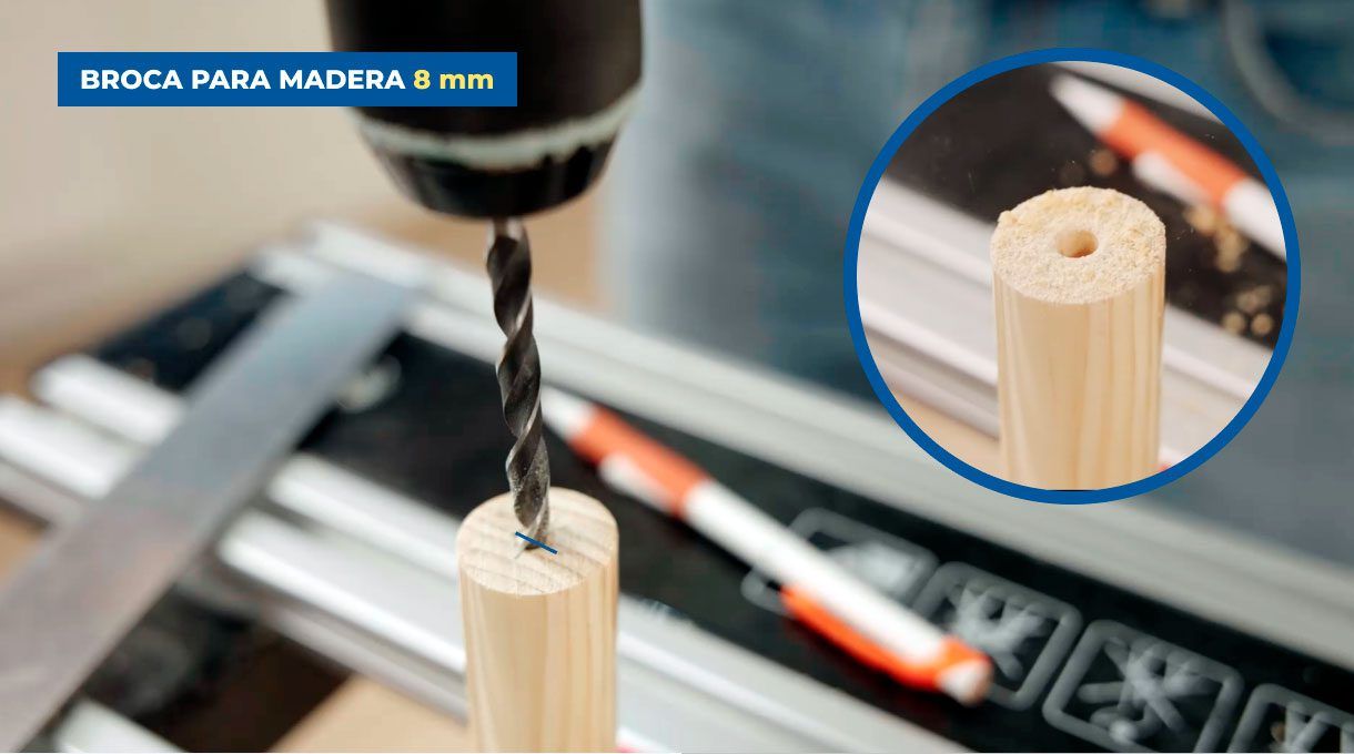 Perforación de la barra de madera con broca de 8 mm