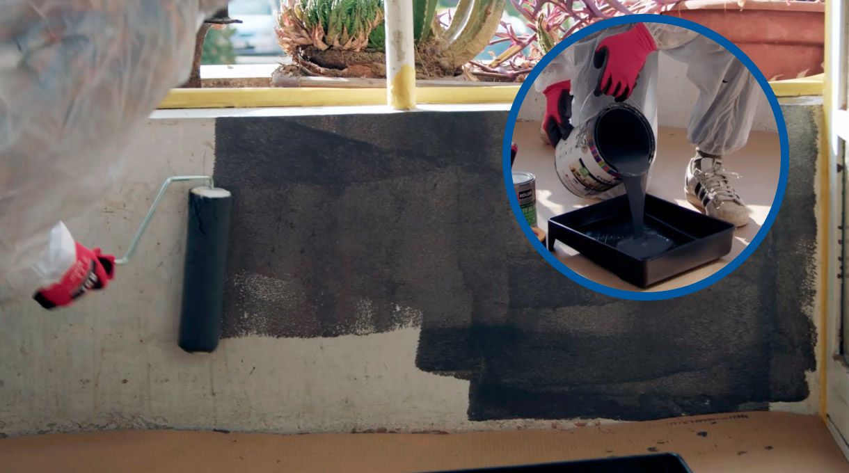 Pintura en bandeja para pintar terraza