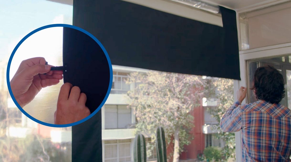 Broche para unir las cortinas roller entre sí