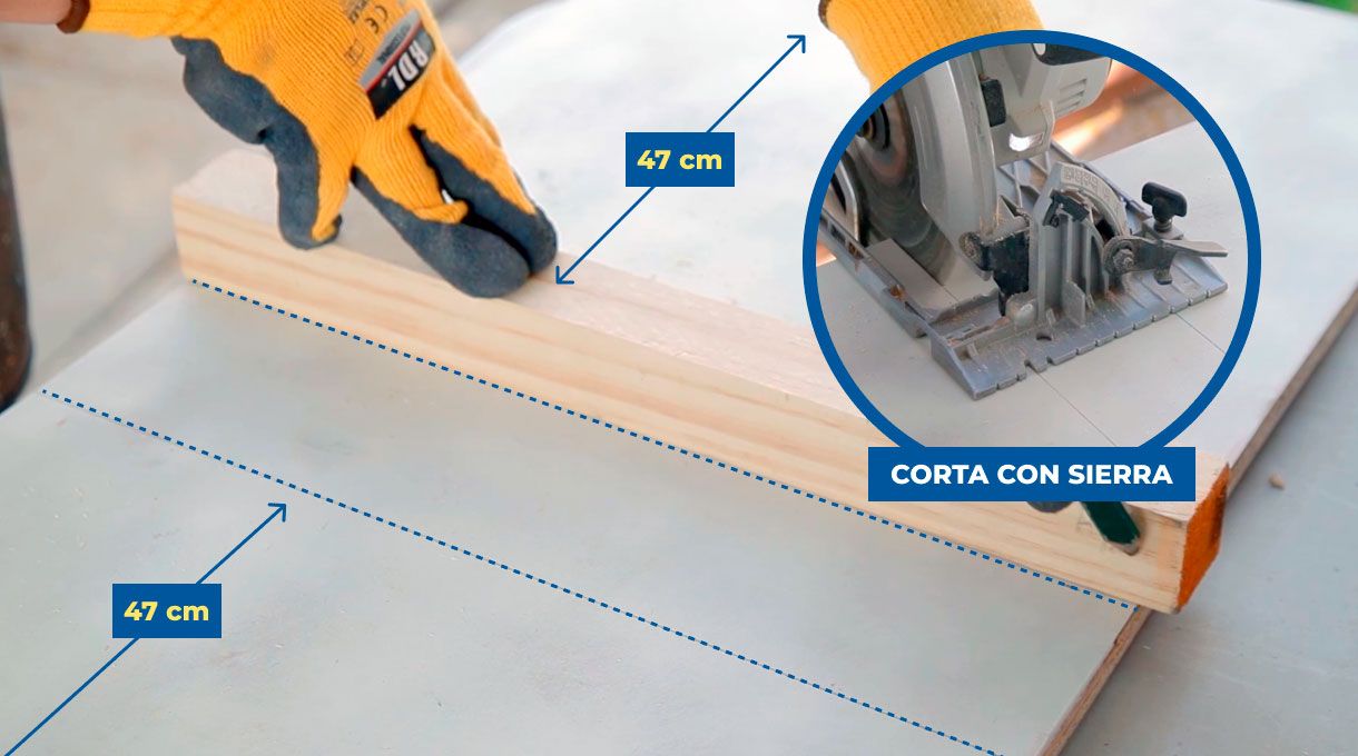 Corte con sierra del soporte para el porcelanato