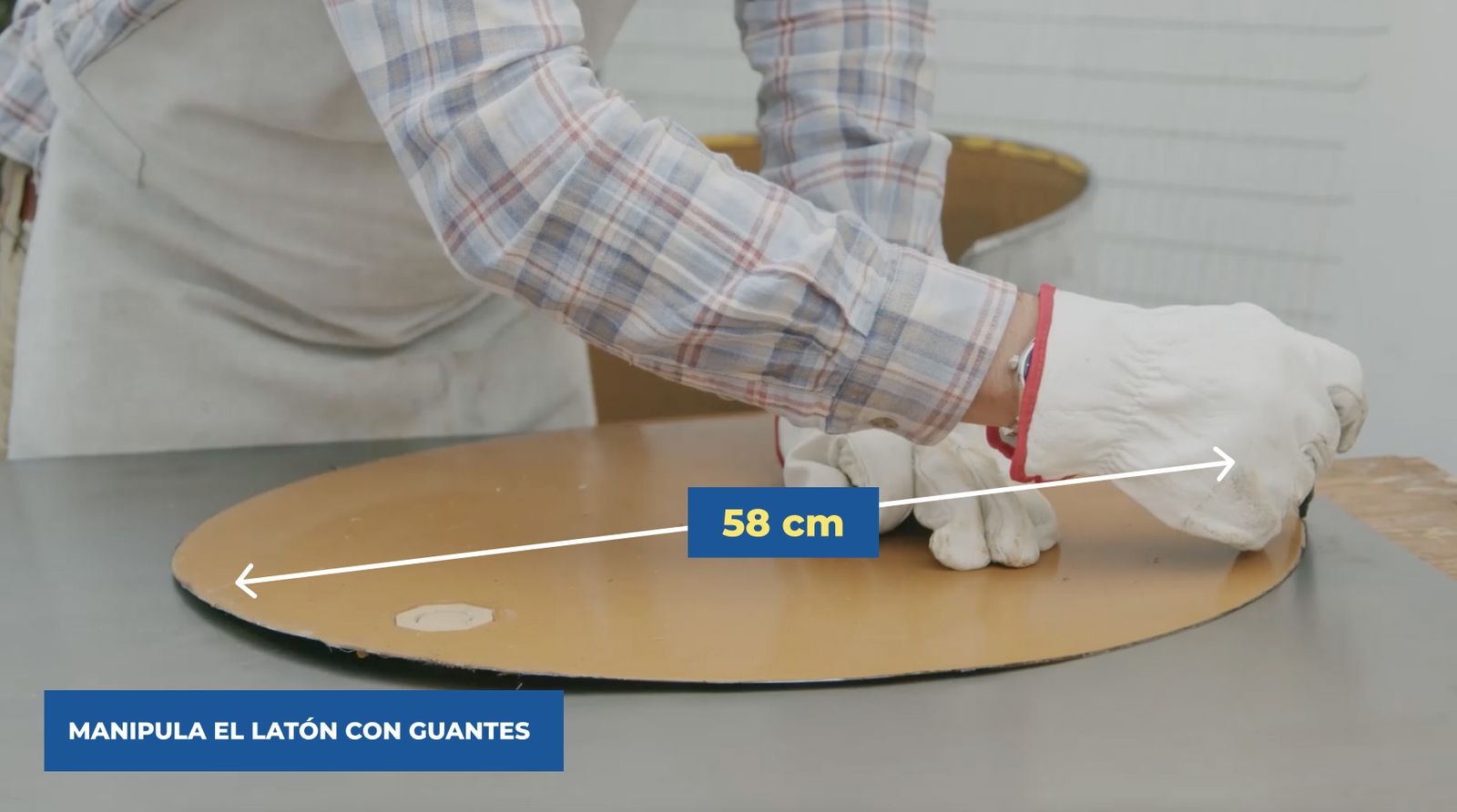 Dibujo de contorno de círculo en latón