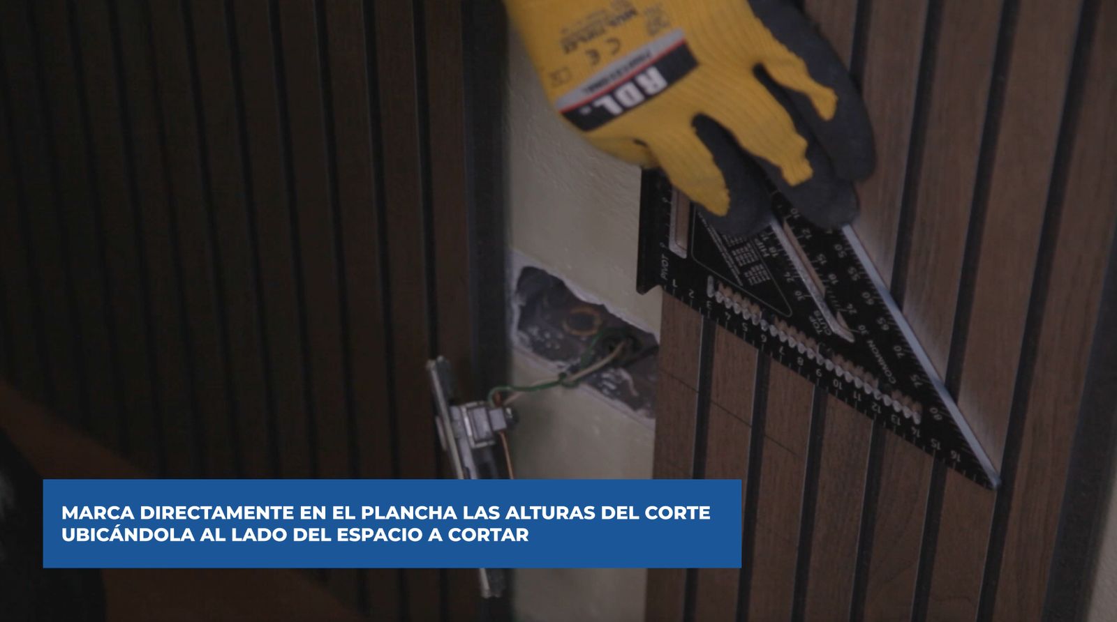 Traspaso de dimensiones del enchufe al revestimiento