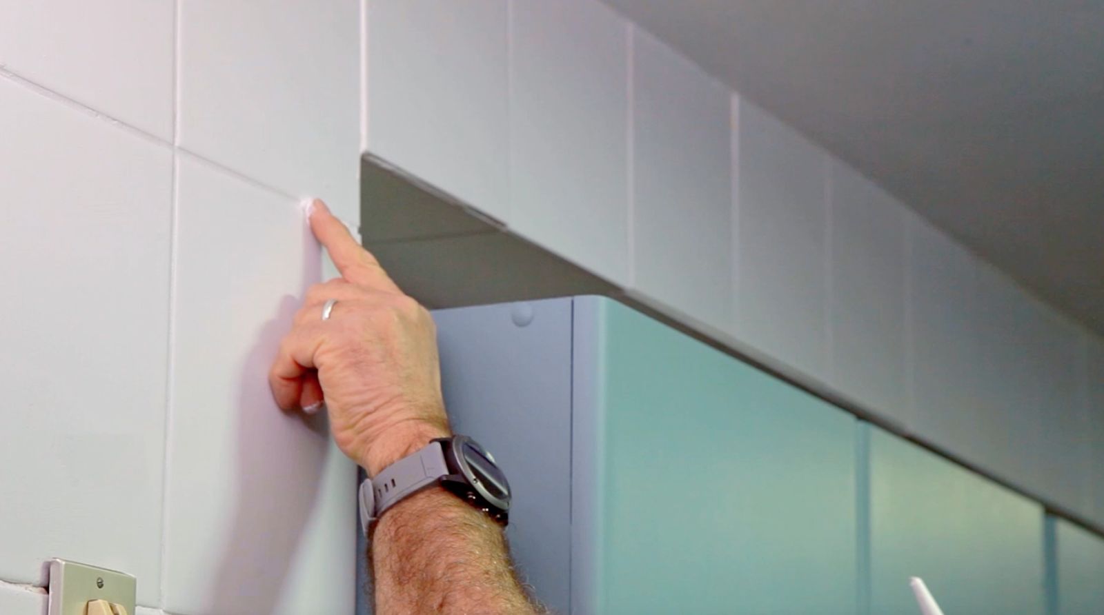 Uso de silicona para tapar grietas en cerámicas