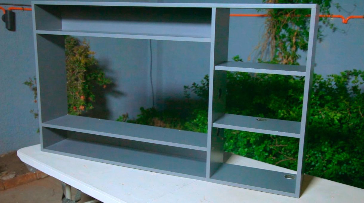 Mueble para tv enchapado