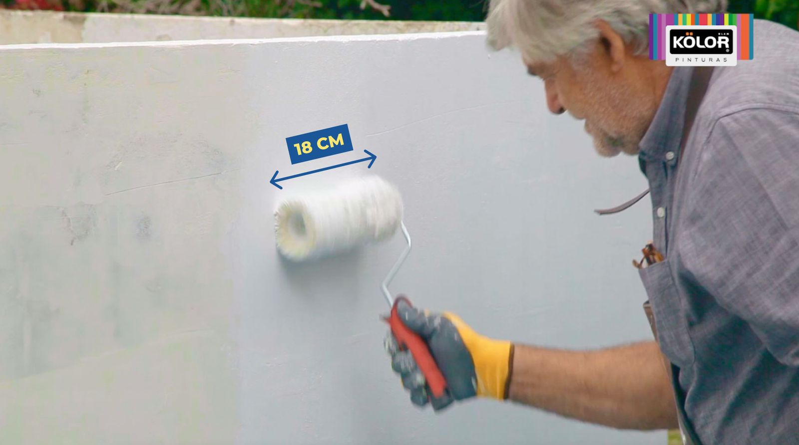 Aplicación de pintura hidrorrepelente Kolor en pared exterior