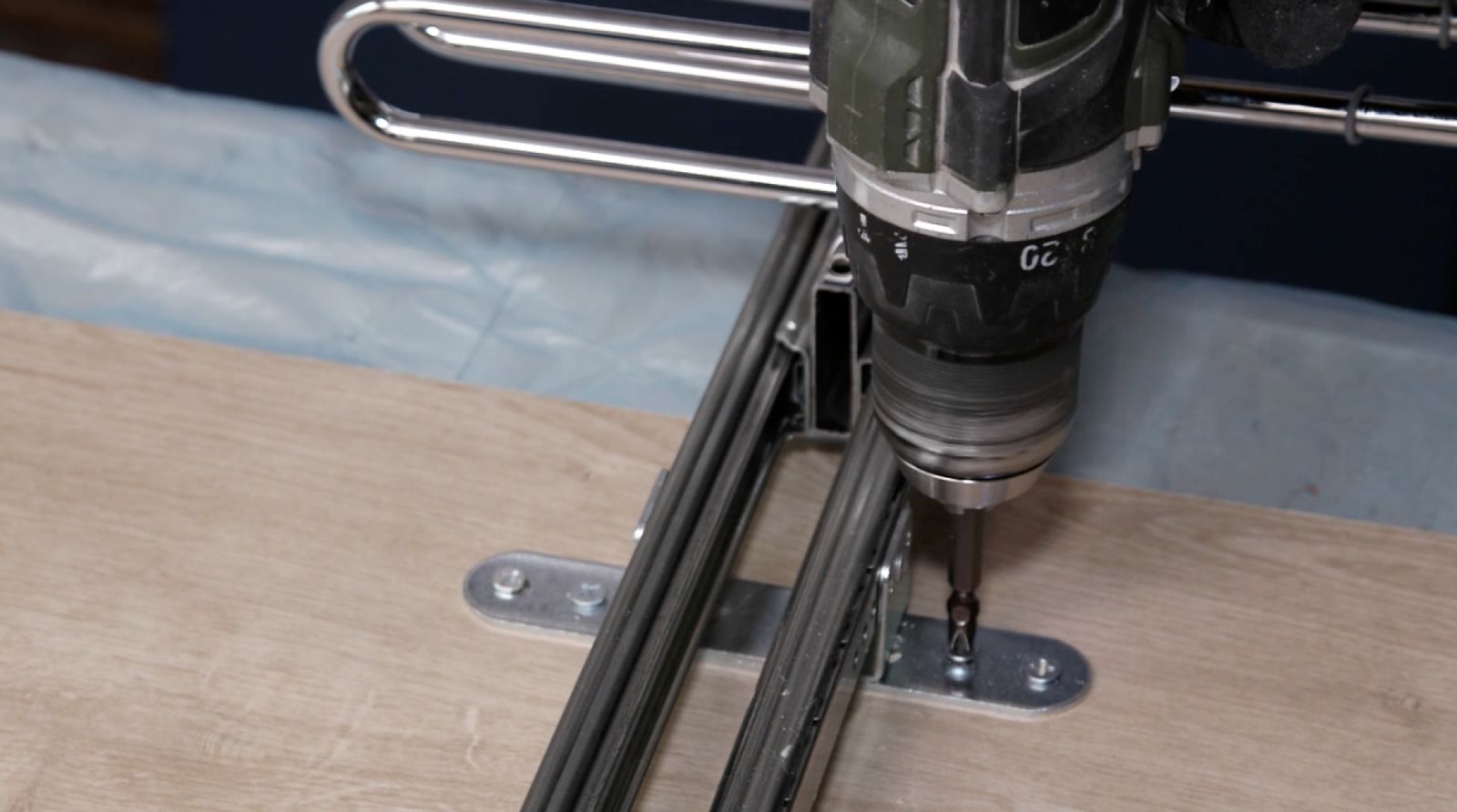 Instalación de colgador extensible