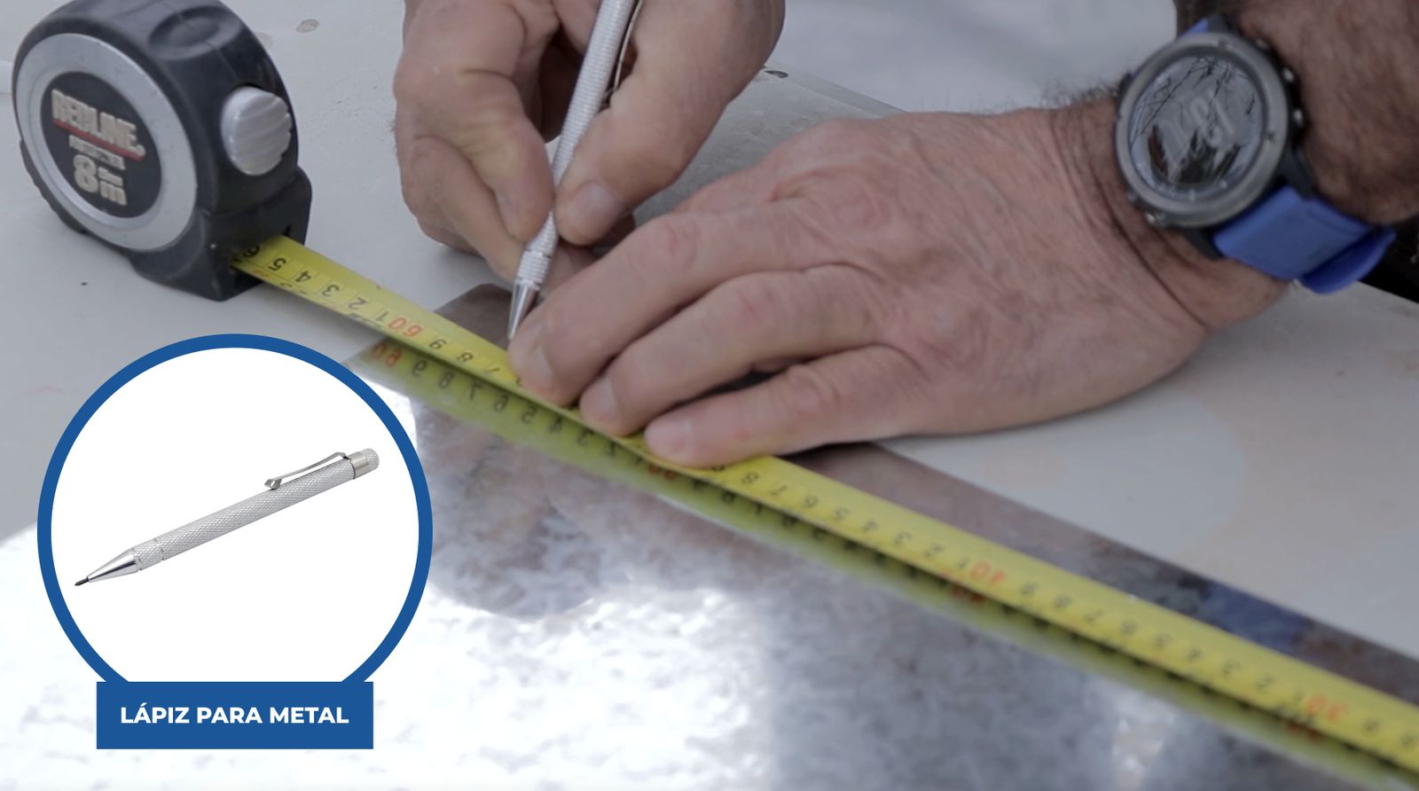 Marcado de la plancha de acero galvanizado con lápiz para metal