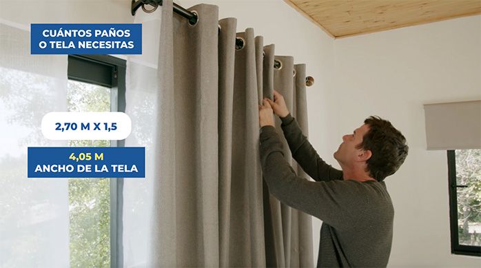 Una persona con la cortina de tela instalada