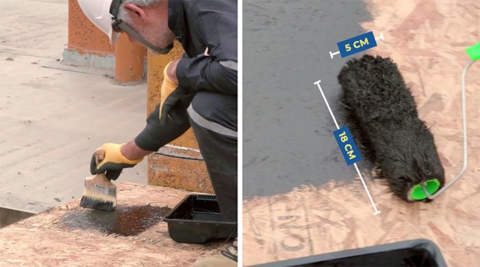 Una persona aplica el imprimante asfáltico en la plancha de osb