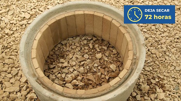 cámara de alcantarillado con ladrillos refractarios pegados por toda su cara interior.