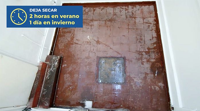 un piso de cemento secando por 2 horas