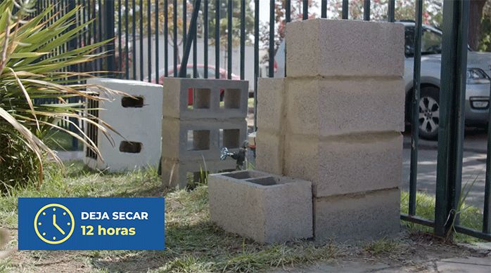 base y maceteros de la estructura para ocultar el medidor de agua