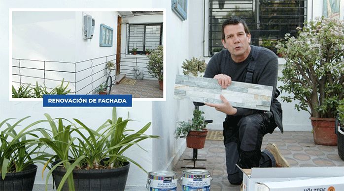un hombre sostiene una palmeta de piedra natural.