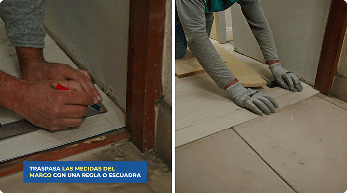 un hombre traspasa el contorno del marco de la puerta en la plancha de piso vinílico adhesivo, la corta y luego la pega en el lugar.