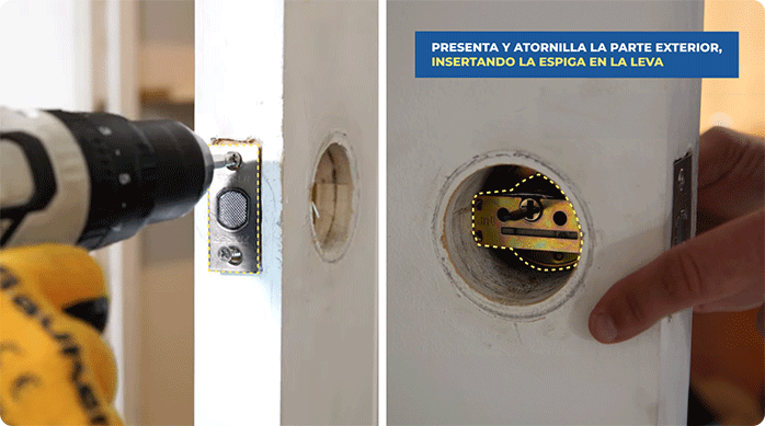 una persona instala un cerrojo simple fixser en la puerta de una bodega de departamento.