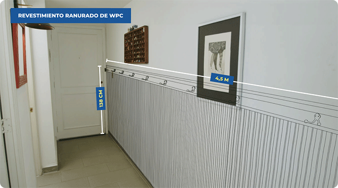 la entrada de una casa con una gráfica que muestra el proyecto de hacer un recibidor de revestimiento WPC y moldura MDF