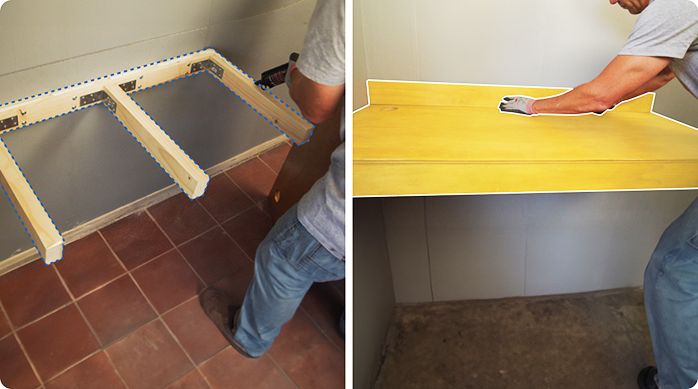 una persona instala la cubierta de madera del escritorio flotante sobre la estructura de pino seco cepillado.
