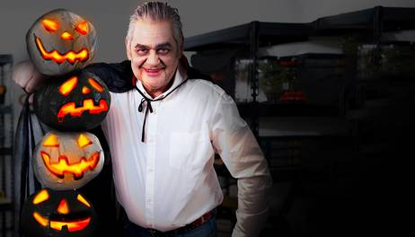 Decoración casera Halloween: lámpara de calabazas con globos