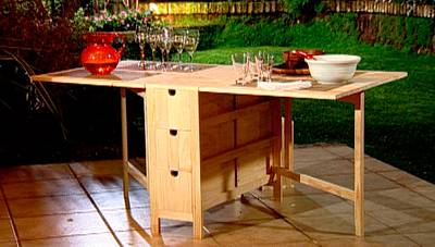 ¿Cómo construir una mesa multiuso y plegable?