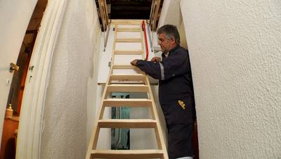 ¿Cómo instalar una escala para el entretecho?