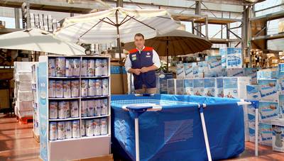 ¿Cómo mantener el agua de una piscina armable?